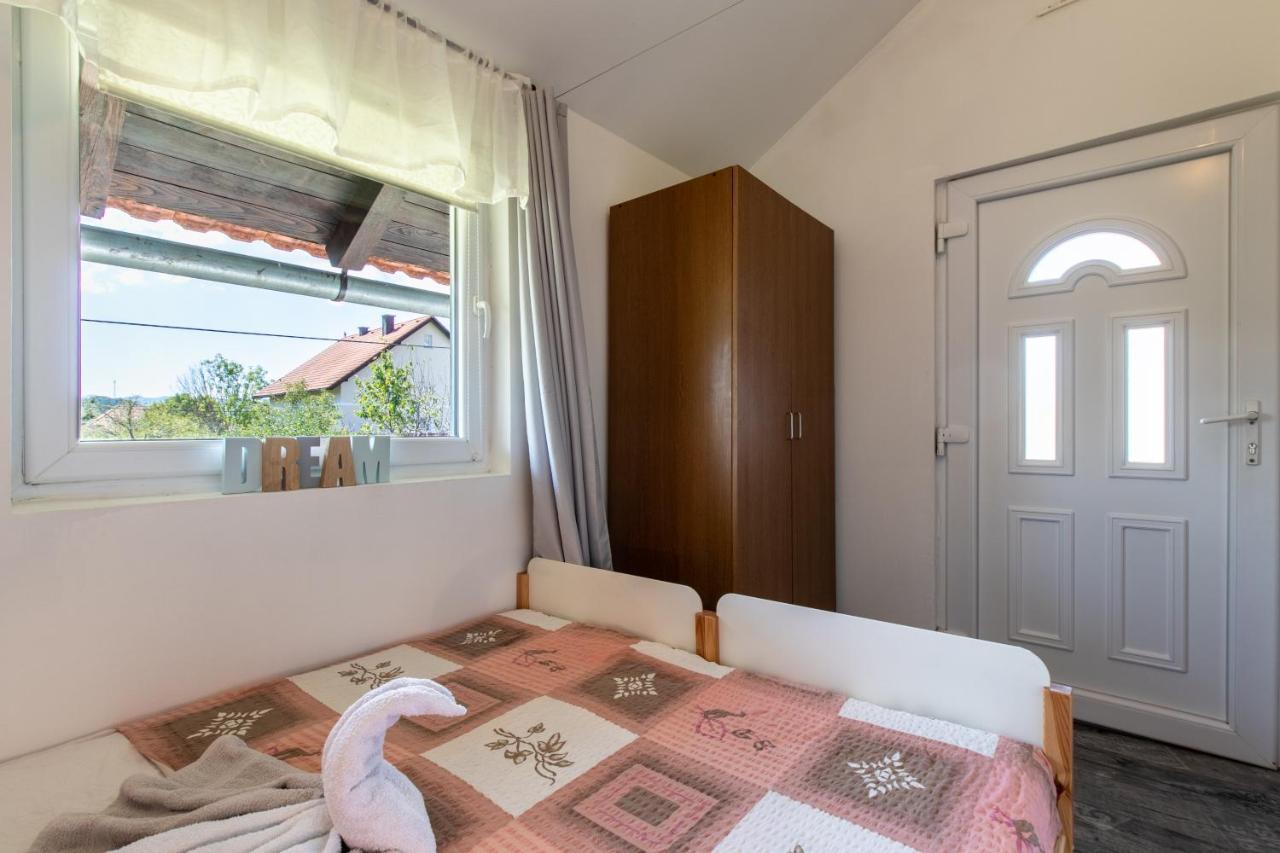 Lucija Apartment Lovinac  ภายนอก รูปภาพ