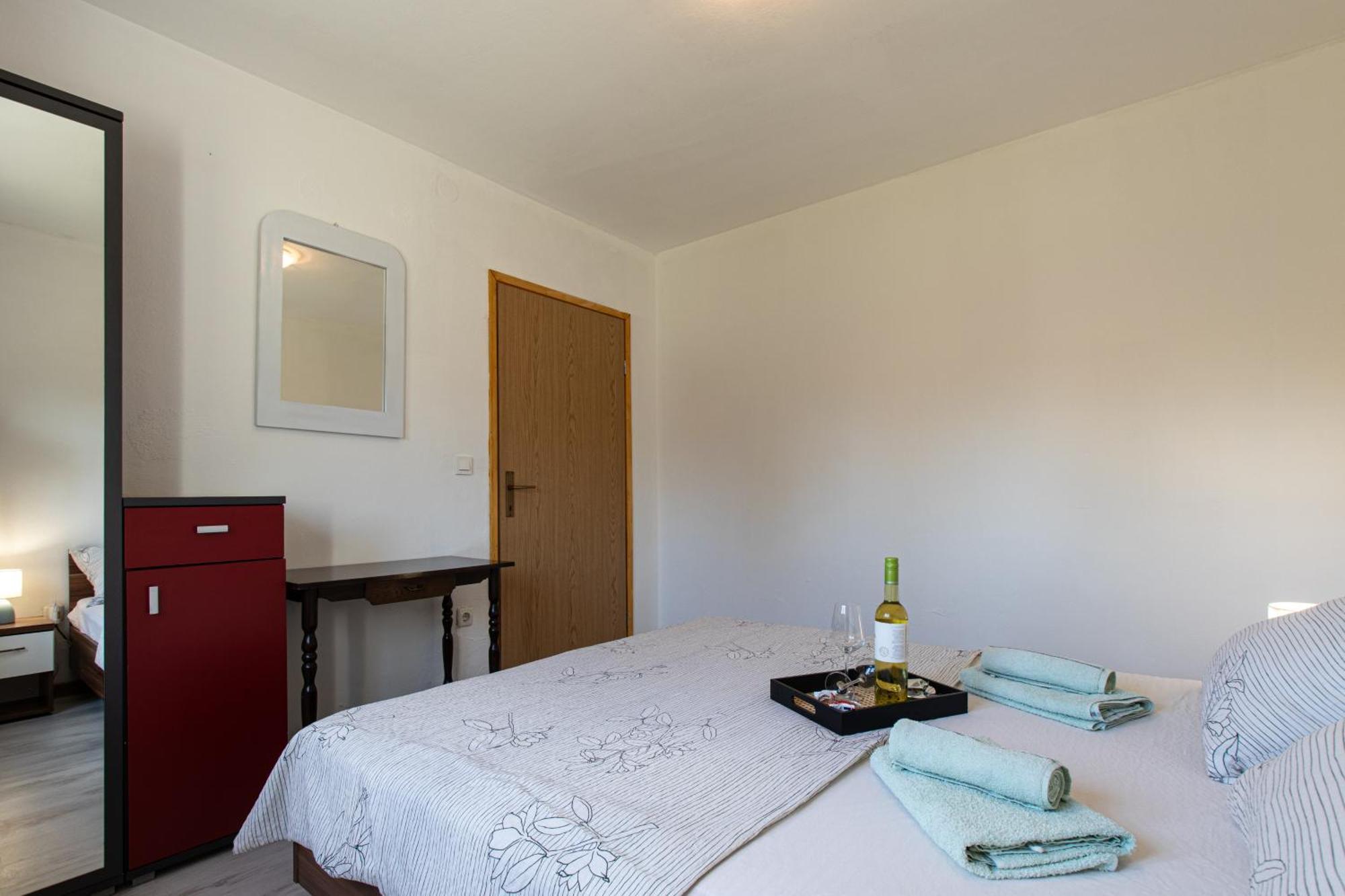 Lucija Apartment Lovinac  ภายนอก รูปภาพ