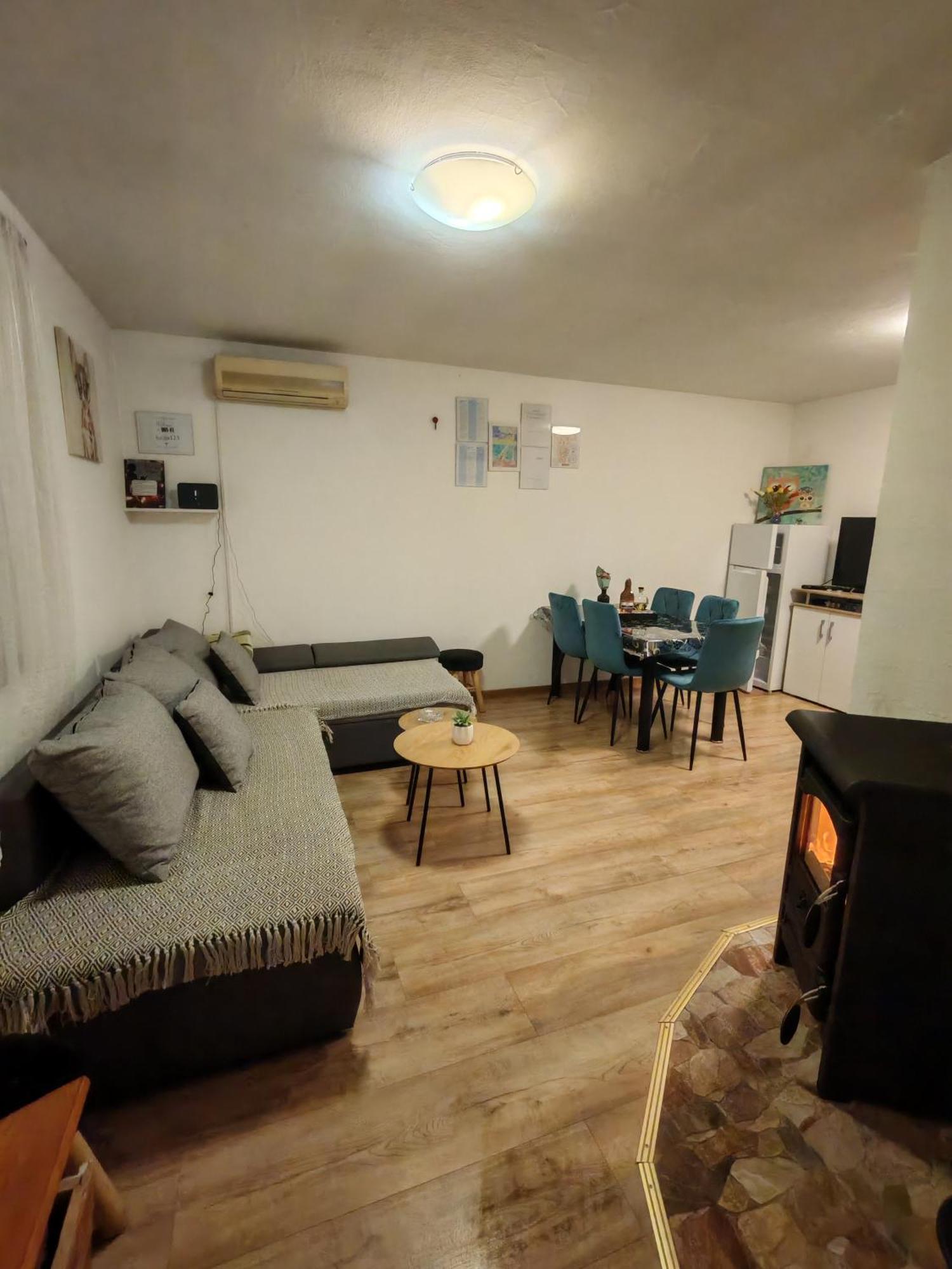 Lucija Apartment Lovinac  ภายนอก รูปภาพ